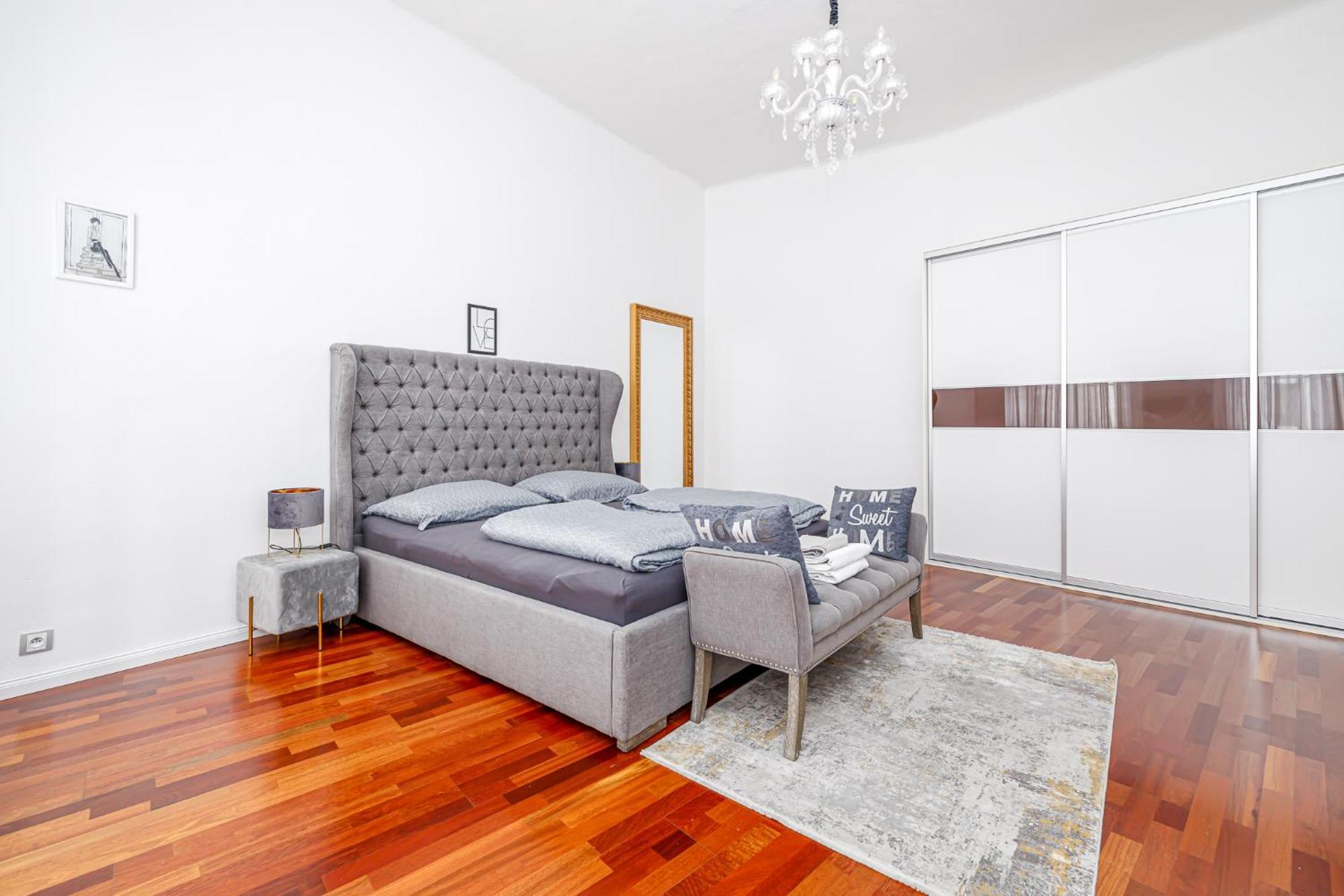 Newly Renovated Apartment In The Old Town 브라티슬라바 외부 사진