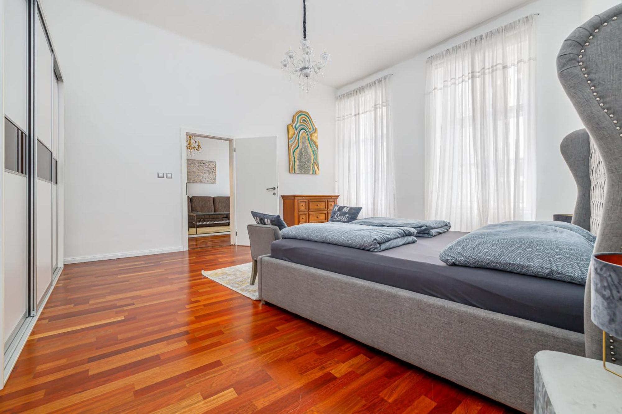 Newly Renovated Apartment In The Old Town 브라티슬라바 외부 사진