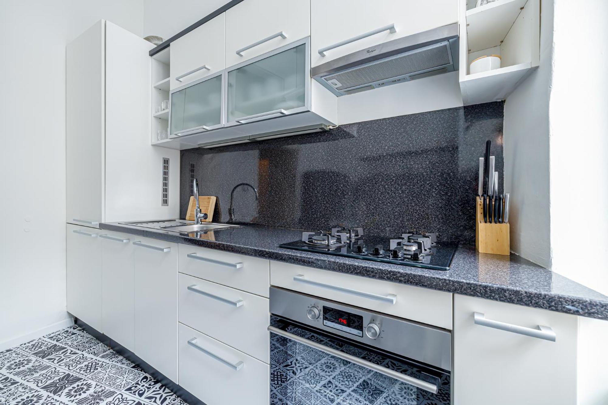 Newly Renovated Apartment In The Old Town 브라티슬라바 외부 사진